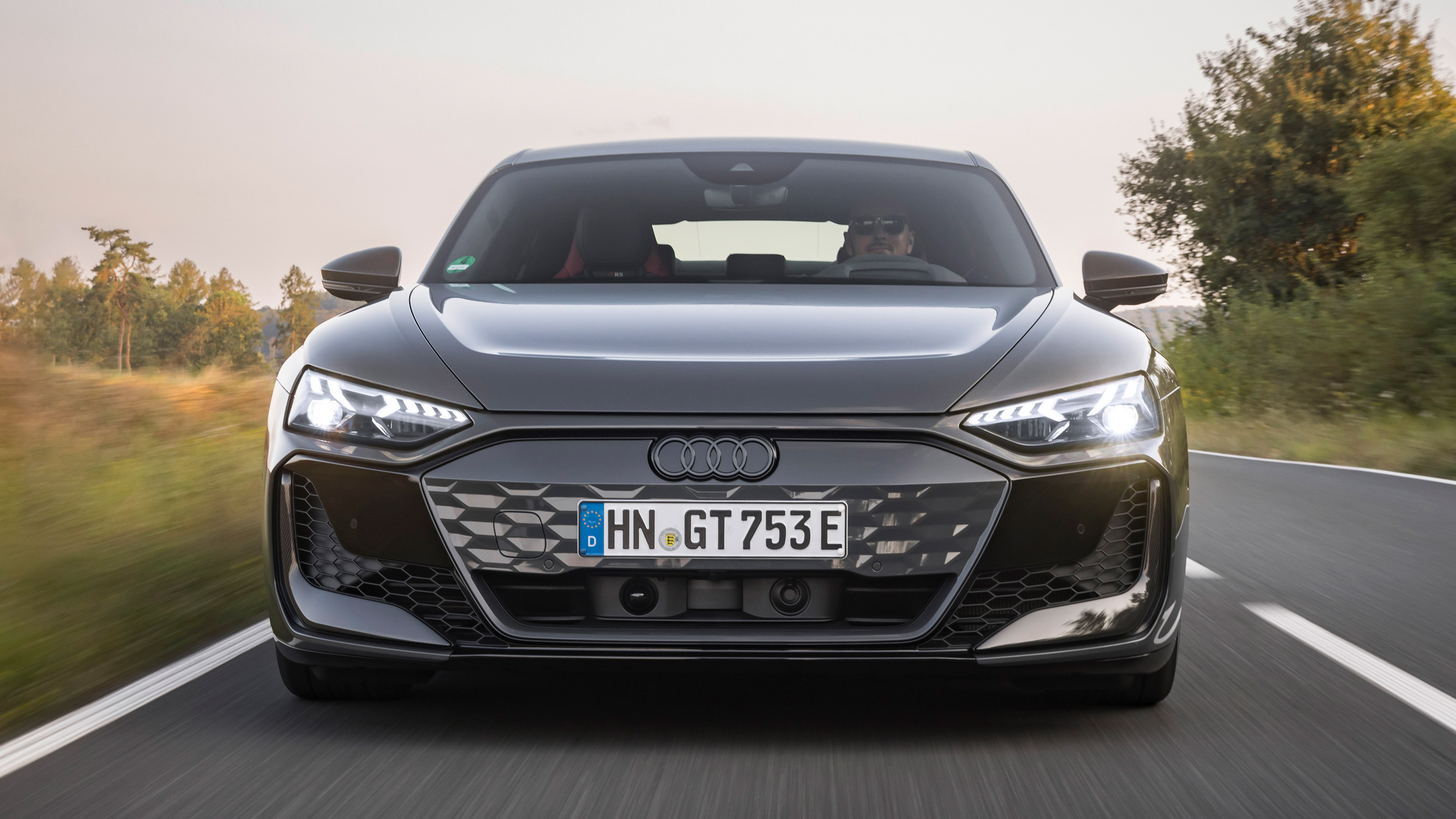 Audi RS e-tron GT - full front