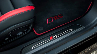 Audi RS e-tron GT - sill