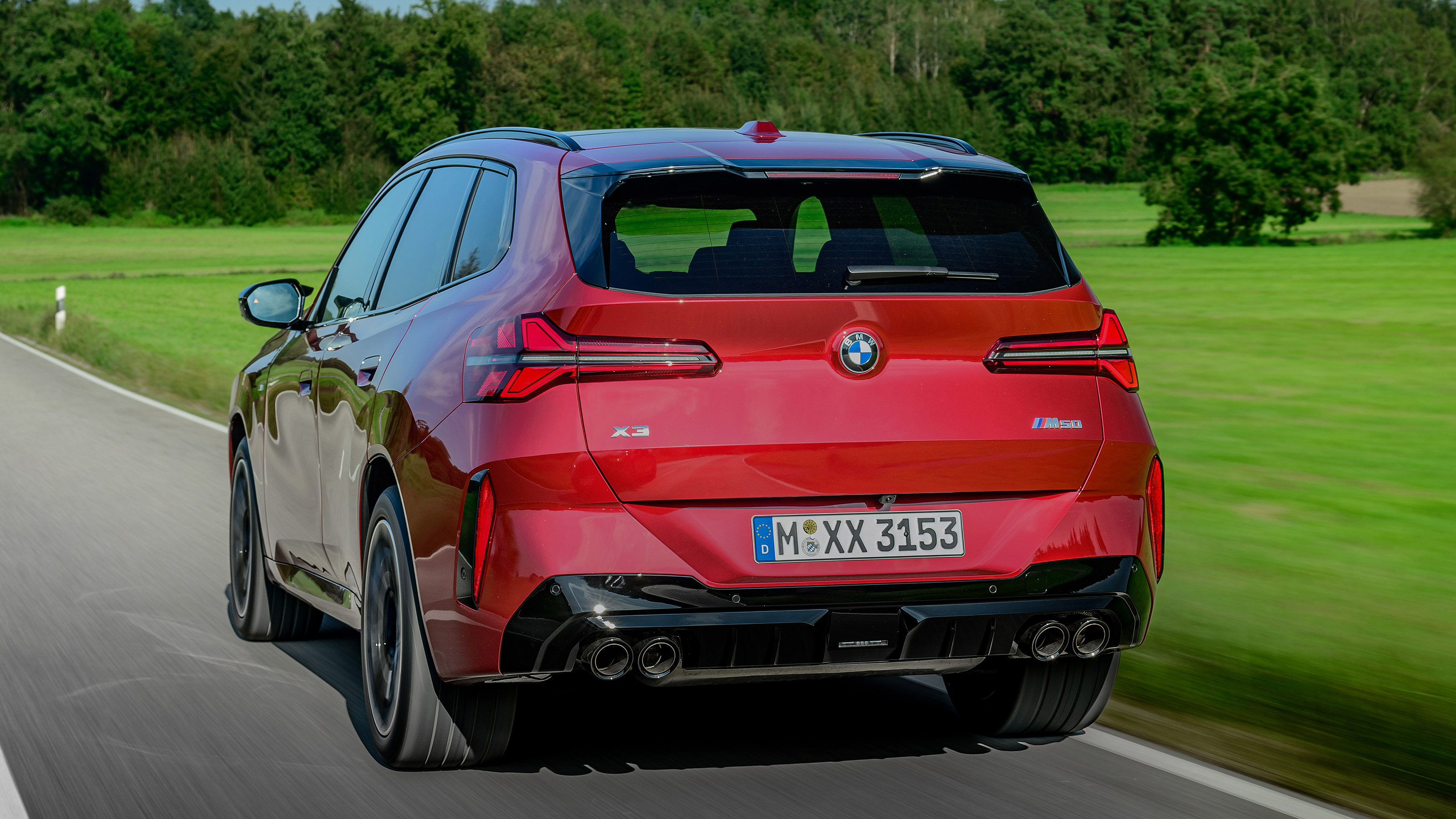 BMW X3 - rear action