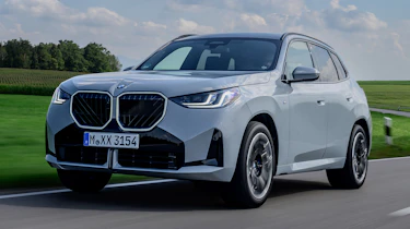 BMW X3 - front action grey