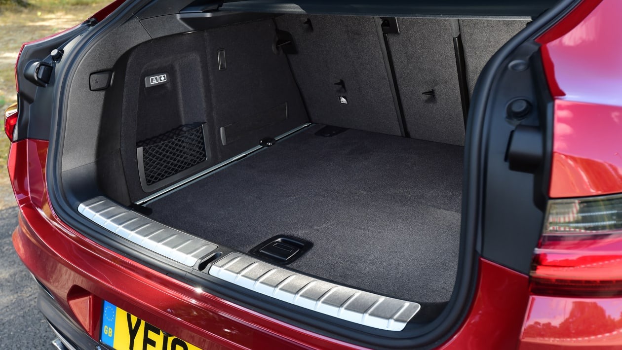 BMW X4 Mk2 - boot