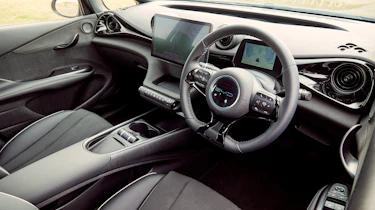 BYD Dolphin Active - interior