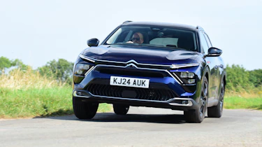 Citroen C5 X - front cornering