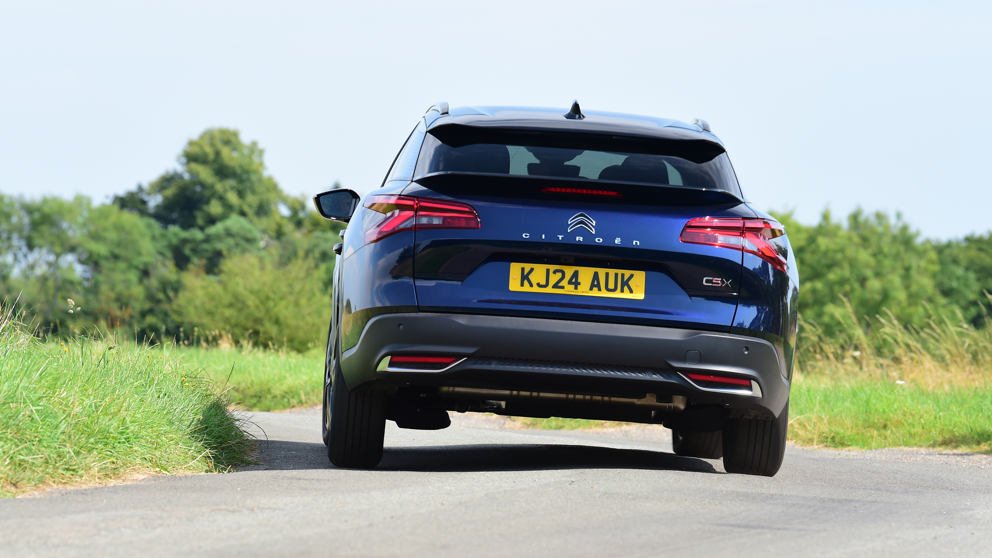 Citroen C5 X - rear cornering