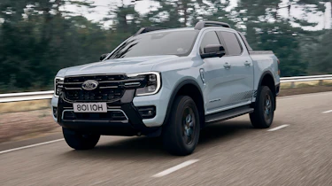 Ford Ranger PHEV - front tracking