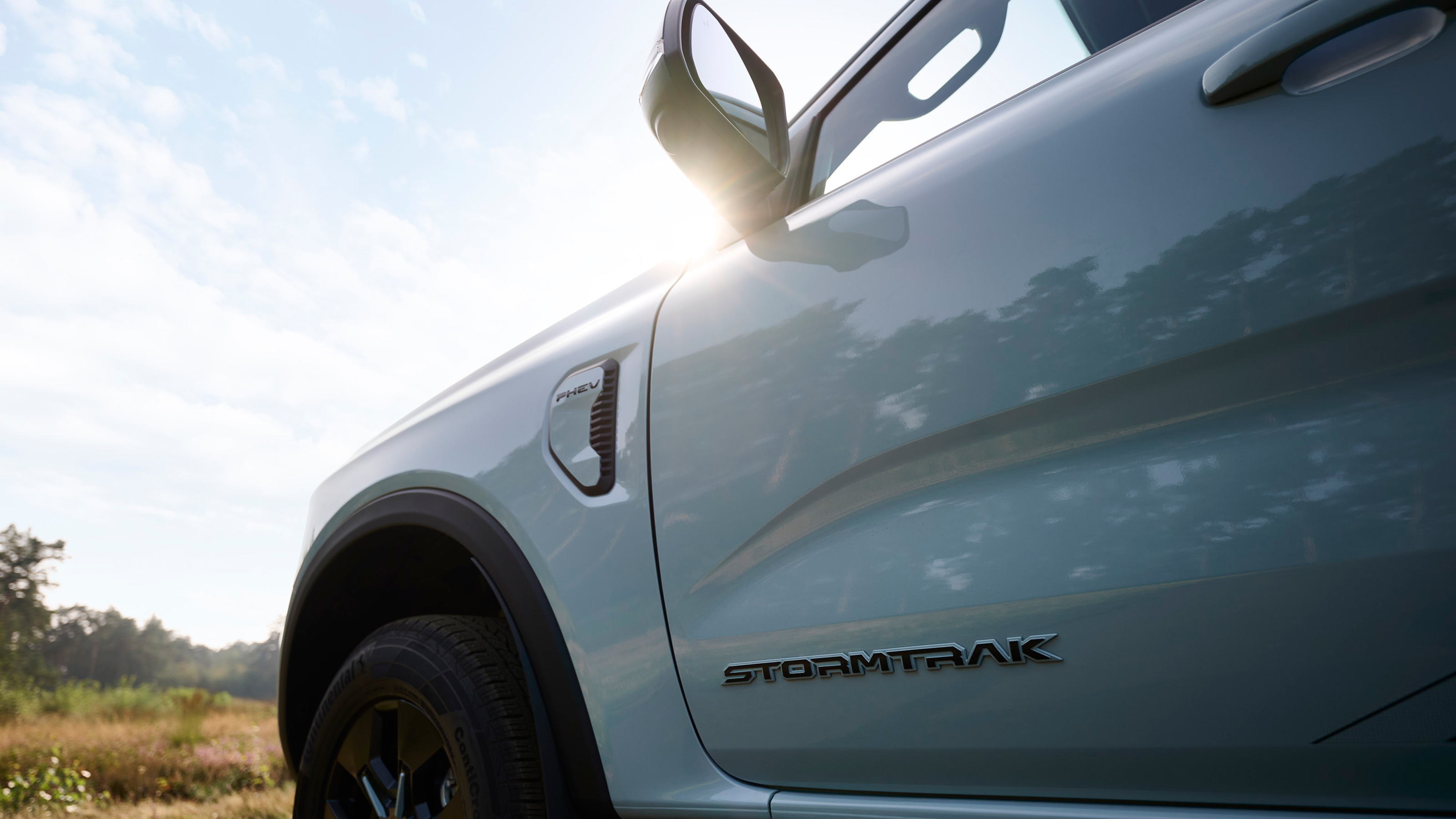 Ford Ranger PHEV - front wing