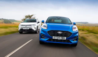Ford Puma and Renault Captur - front tracking