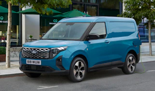 2025 Ford E-Transit Courier - front 3/4