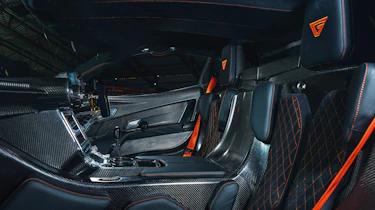 Ginetta Akula - seats