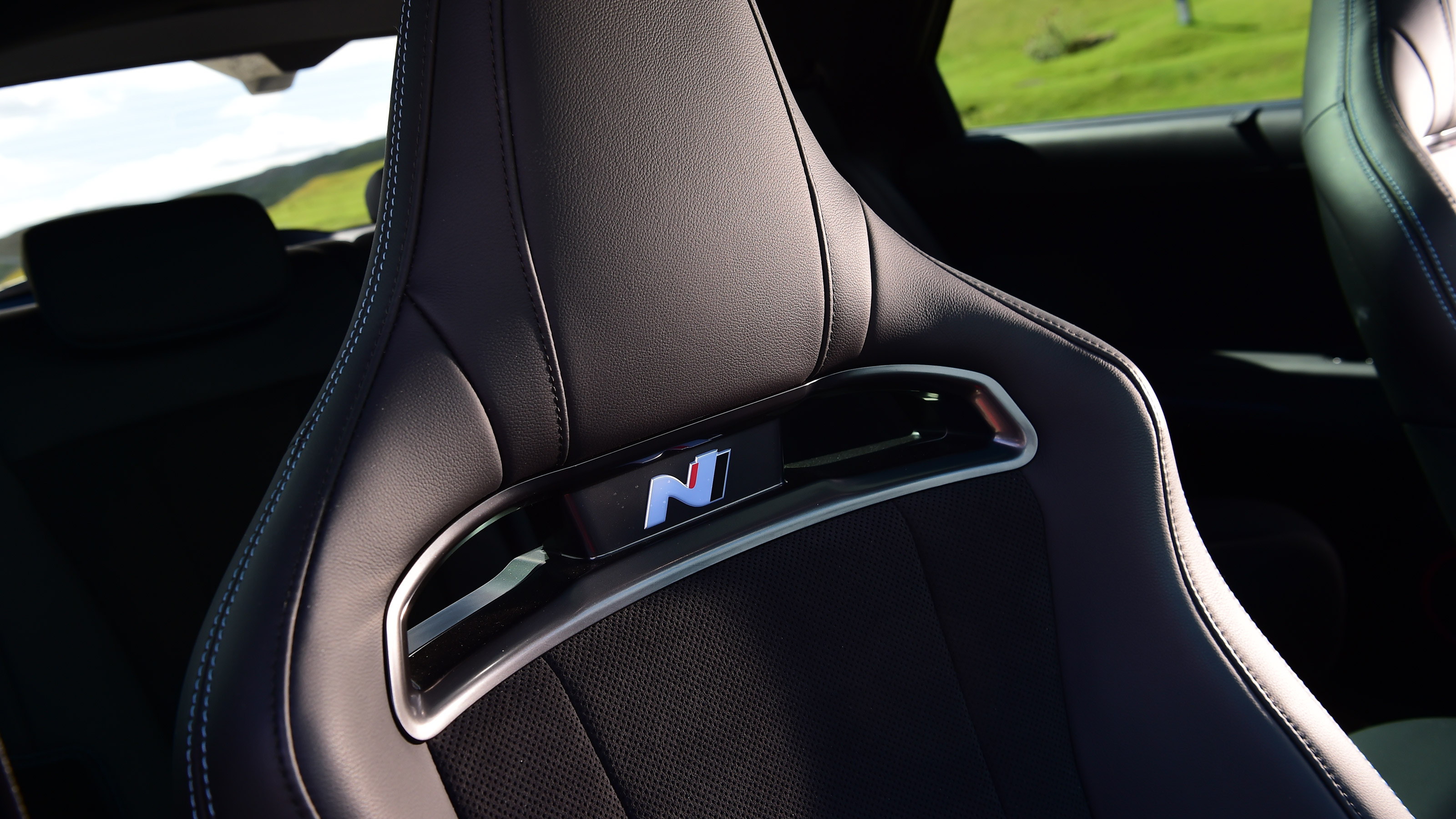 Hyundai Ioniq 5 N - seat