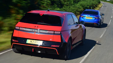Hyundai Ioniq 5 N vs Alfa Romeo Giulia Quadrifoglio - rear