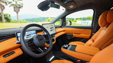 LEVC L380 - dashboard