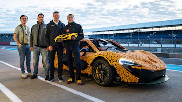Lego McLaren P1 - team