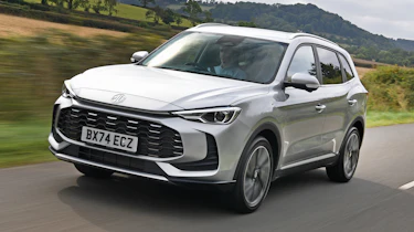 New MG ZS Hybrid+ - front tracking