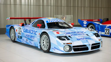 Nissan R390 GT1