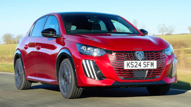 Peugeot 208 - front 3/4