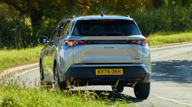 Peugeot 5008 - rear action