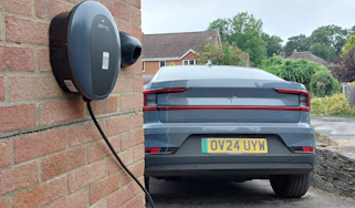 Polestar 2 Long Range Single Motor connected to wallbox charger