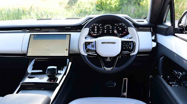 Range Rover Sport SV - dashboard straight on
