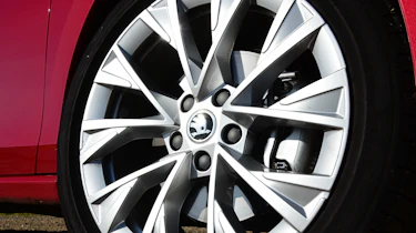 Skoda Superb - wheel