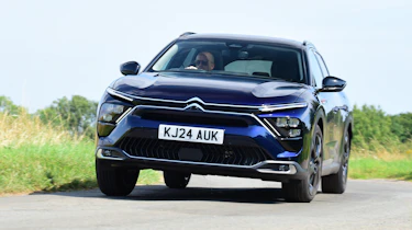 Citroen C5 X - front cornering