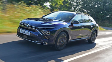 Citroen C5 X - front tracking