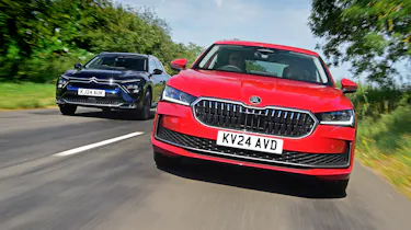 Skoda Superb and Citroen C5 X - front tracking