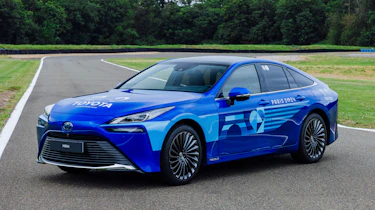 Toyota Mirai - front