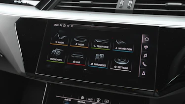 Used Audi e-tron - infotainment