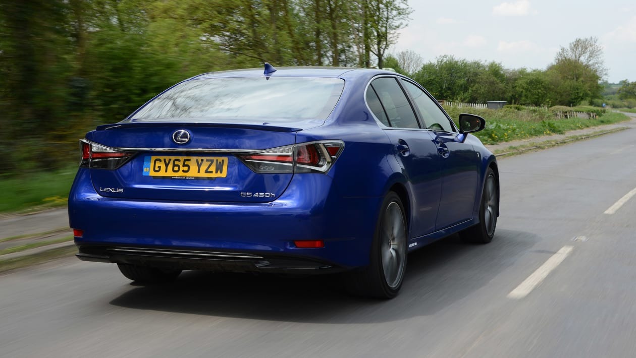 Lexus GS - rear tracking