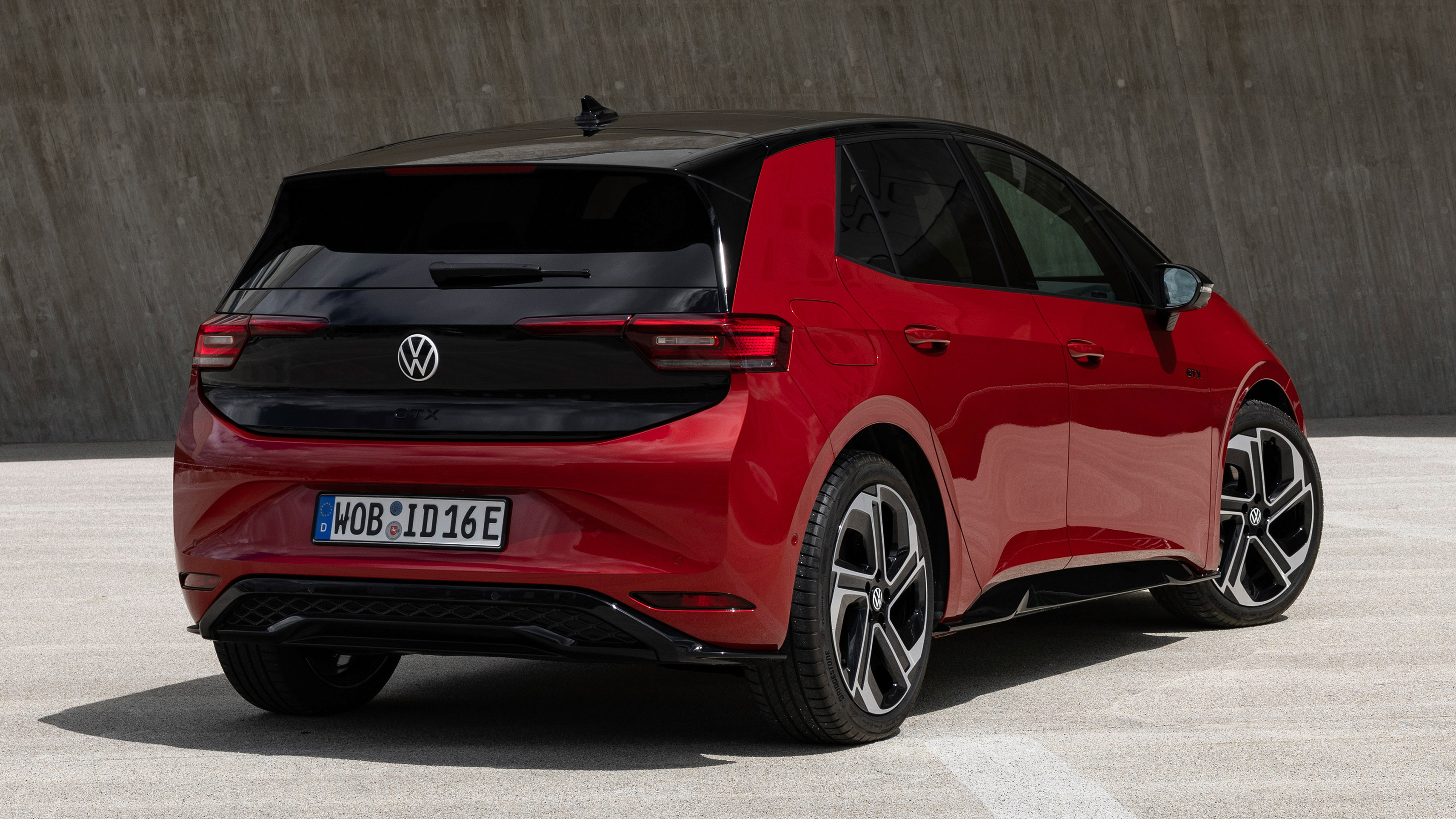 Volkswagen ID.3 GTX - rear static