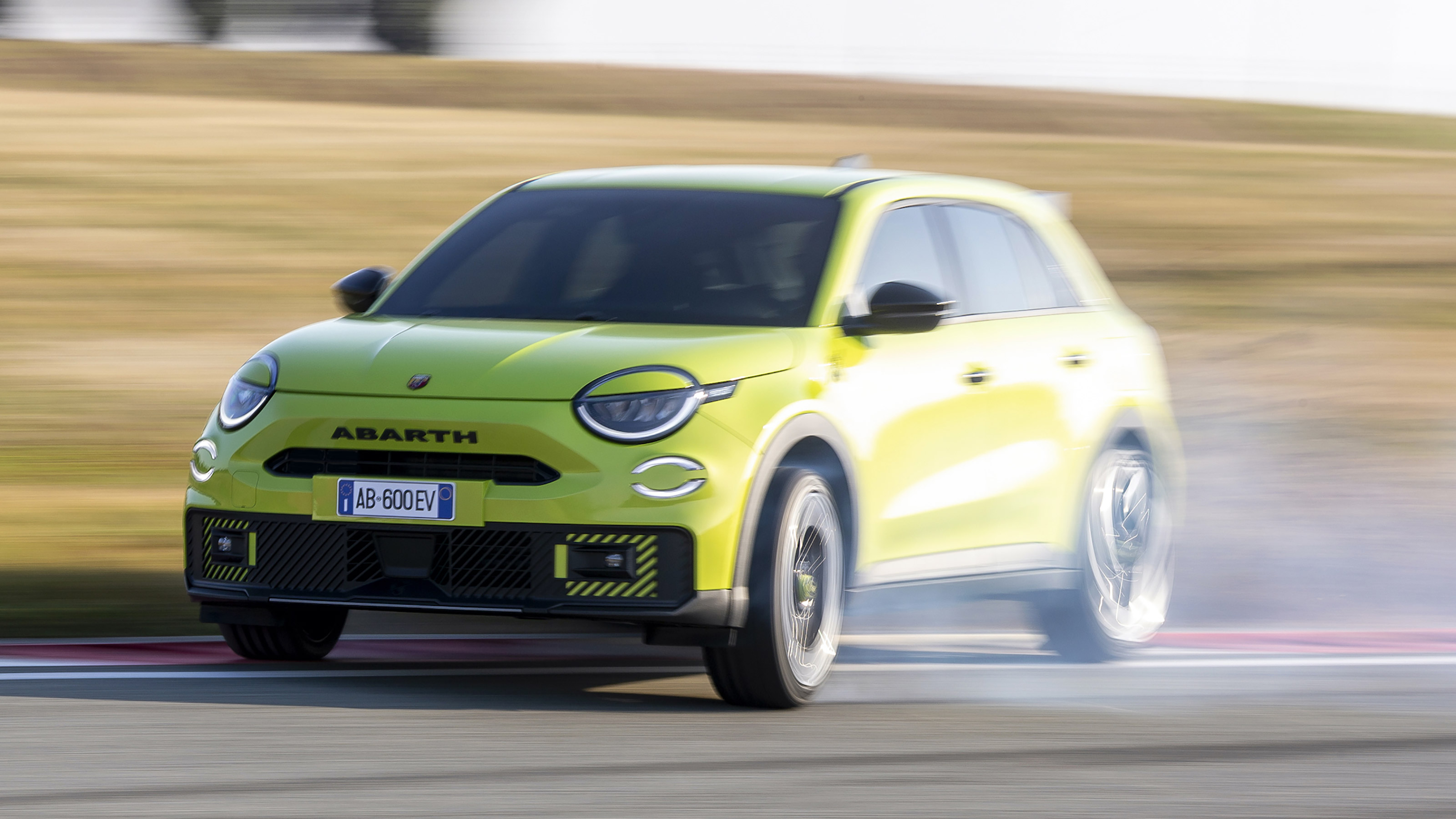 Abarth 600e - drift