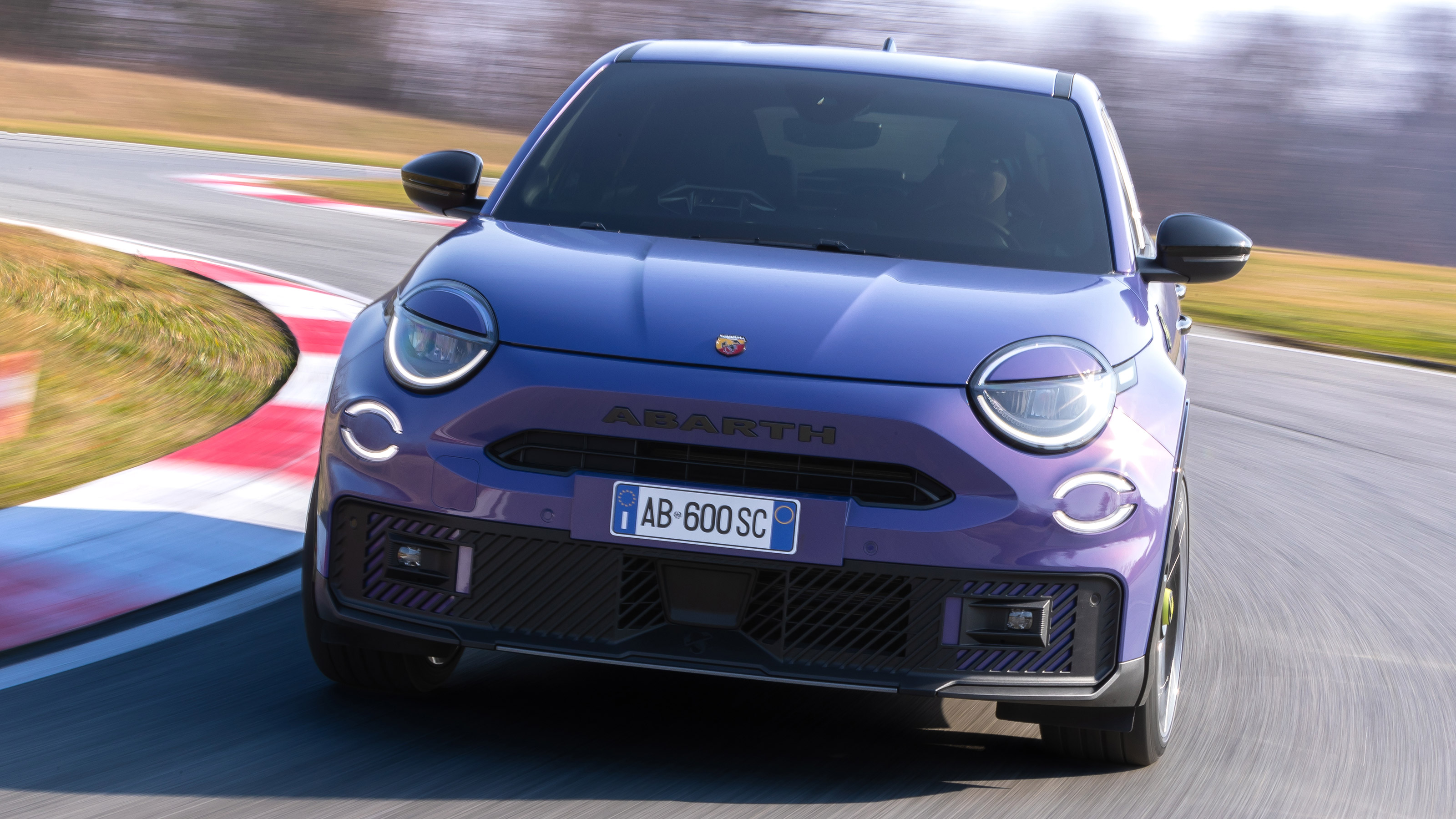 Abarth 600e - full front
