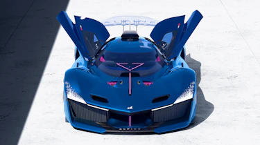 Alpine Alpenglow Hy6 - front (doors open)