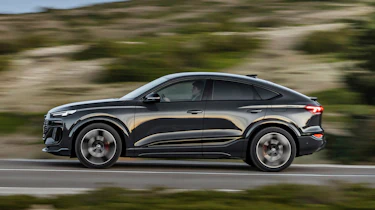 Audi Q6 e-tron Sportback - side
