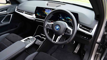 BMW iX1 - dashboard