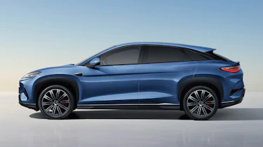 BYD Sealion 7 - side blue