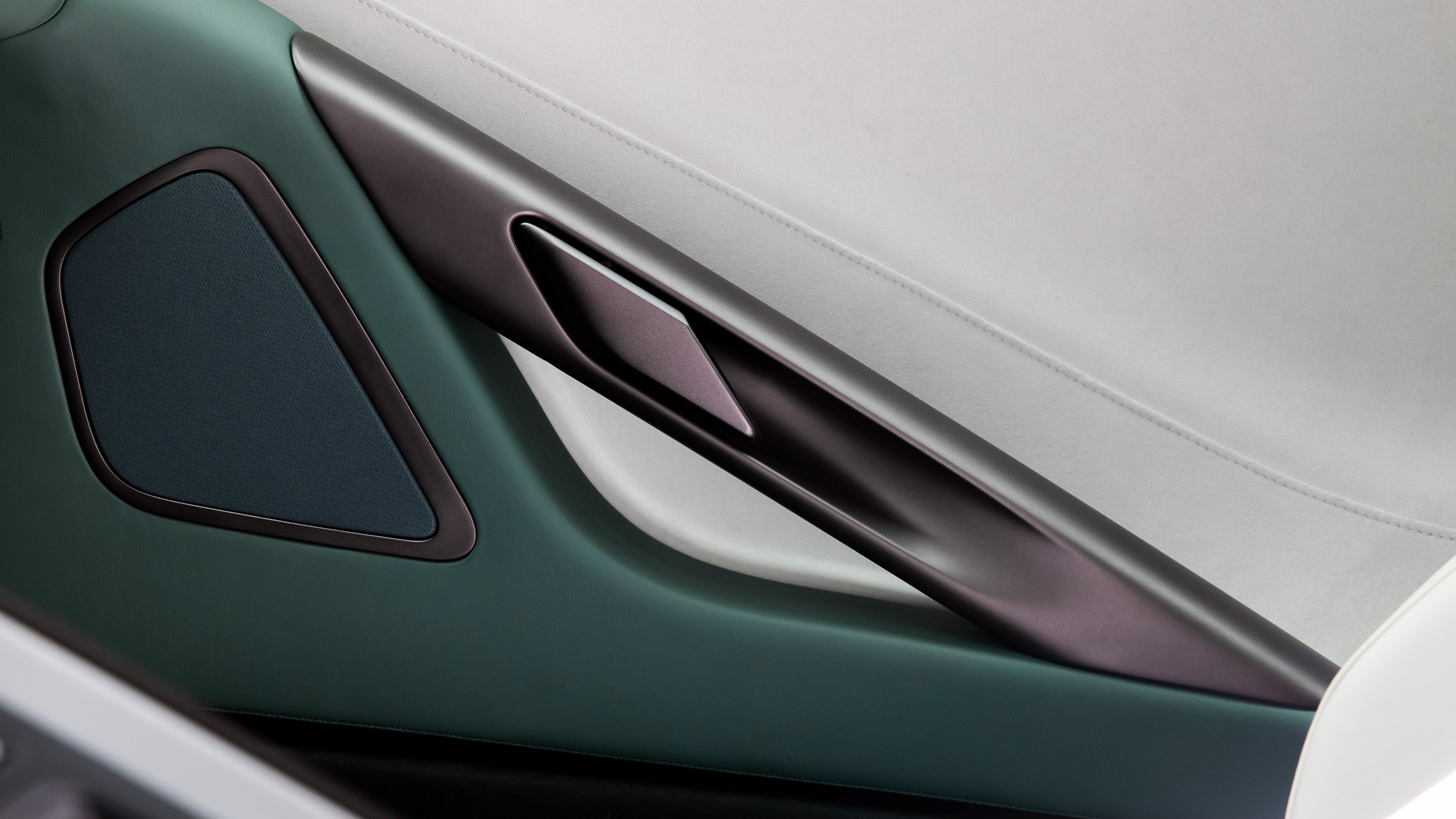 Callum C-X75 - door