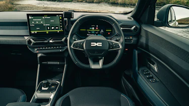 Dacia Duster Hybrid - dash