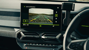 Dacia Duster Hybrid - screen