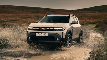 Dacia Duster Hybrid - front off road