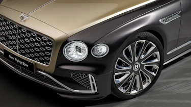 Bentley Flying Spur Mulliner - front bonnet and wheels