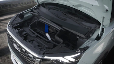 Ford E-Tourneo Courier - under-bonnet storage