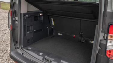Ford E-Tourneo Courier - boot