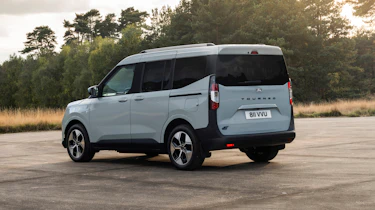 Ford E-Tourneo Courier - rear tracking