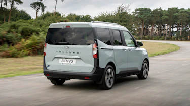 Ford E-Tourneo Courier - rear static