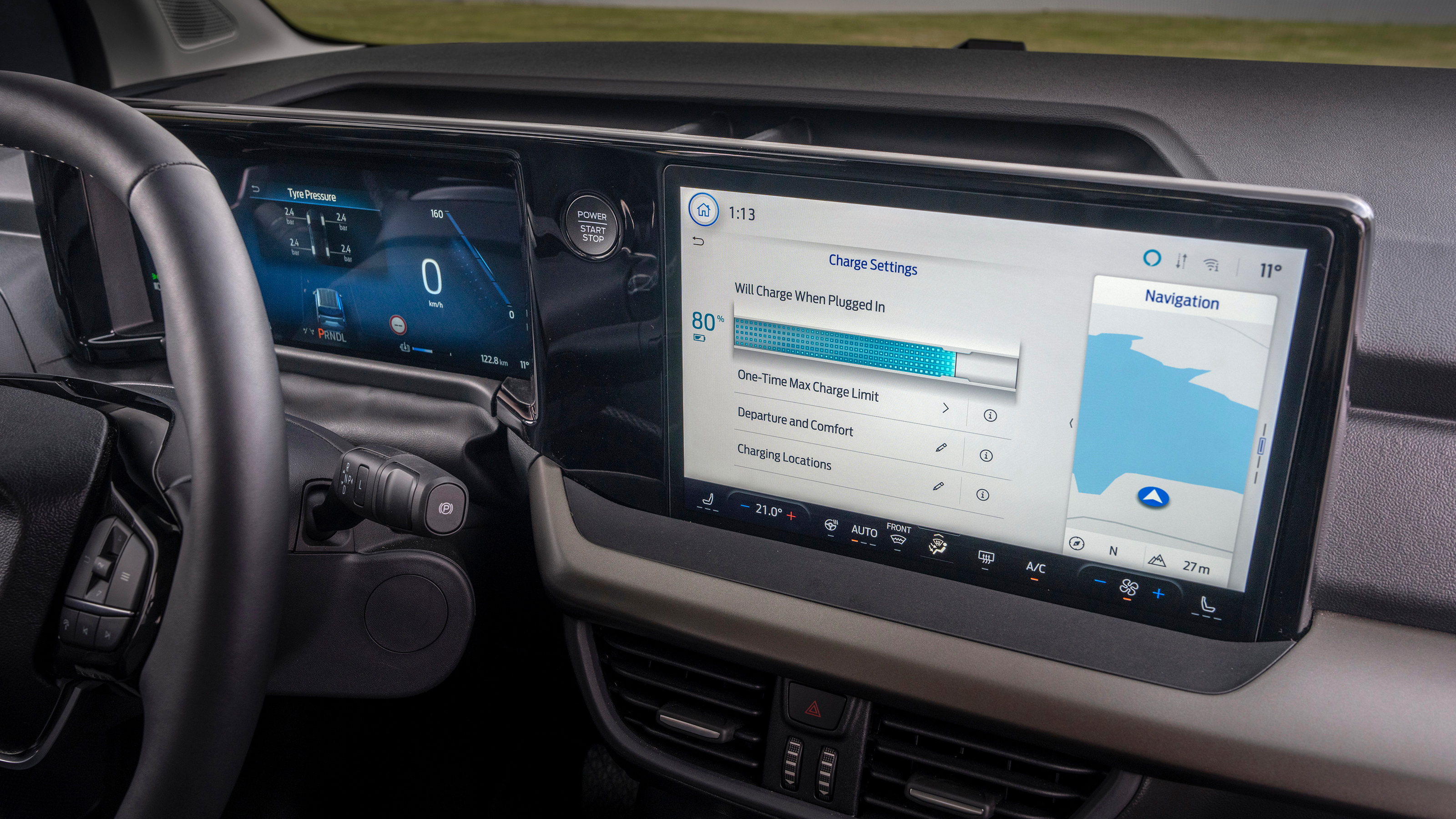 Ford E-Tourneo Courier - infotainment screen