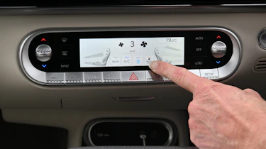 Genesis GV60 - climate controls