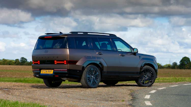 Hyundai Santa Fe - rear static