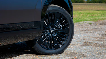 Hyundai Santa Fe - wheel